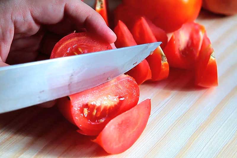 Cách làm sườn xào chua ngọt với cà chua ngon nhức nách!