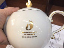Bộ ấm chén in logo quà tặng kẻ vàng giá rẻ
